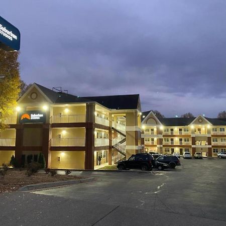 Suburban Studios Winston-Salem Near Hanes Mall Exterior foto