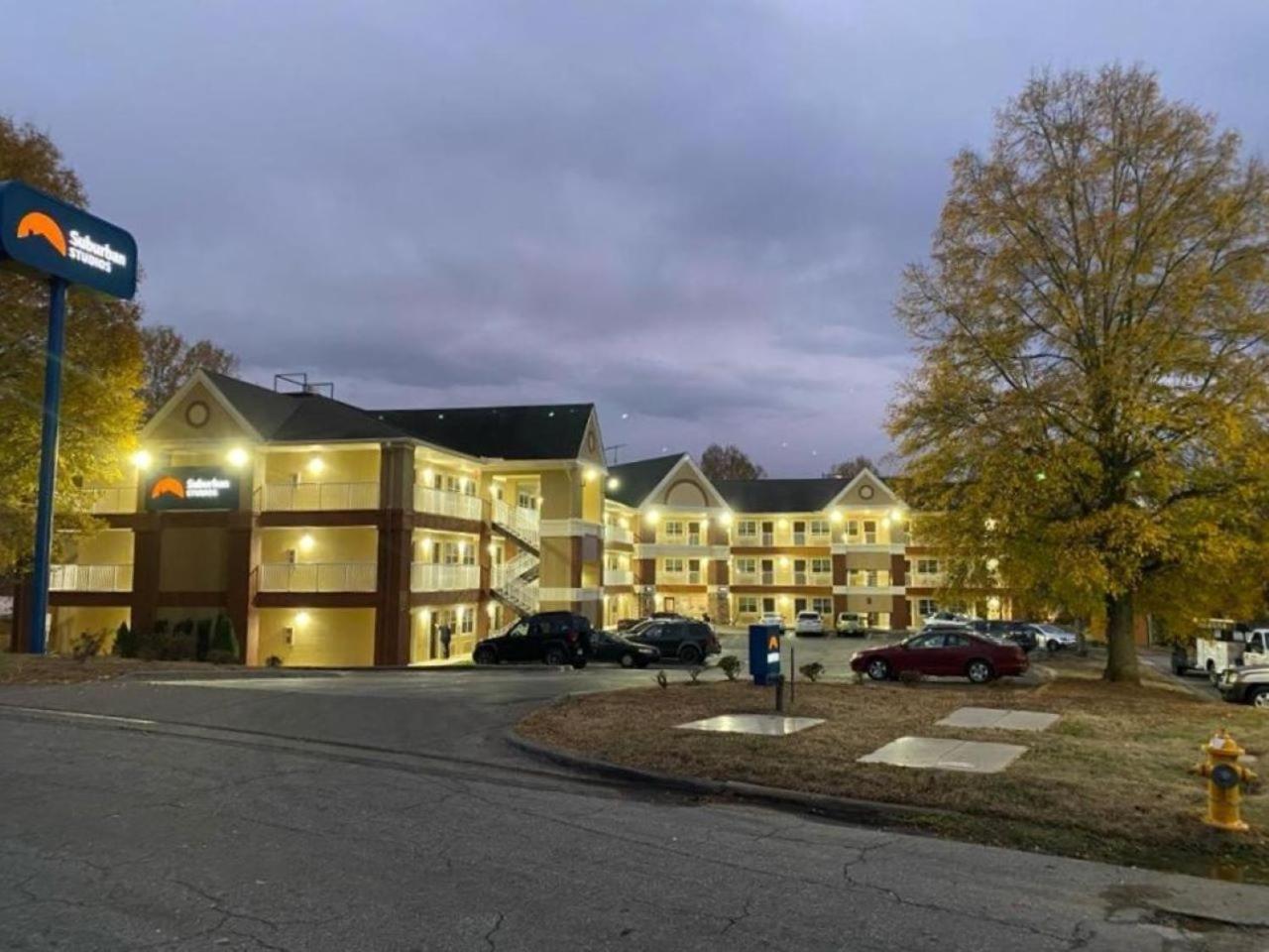 Suburban Studios Winston-Salem Near Hanes Mall Exterior foto